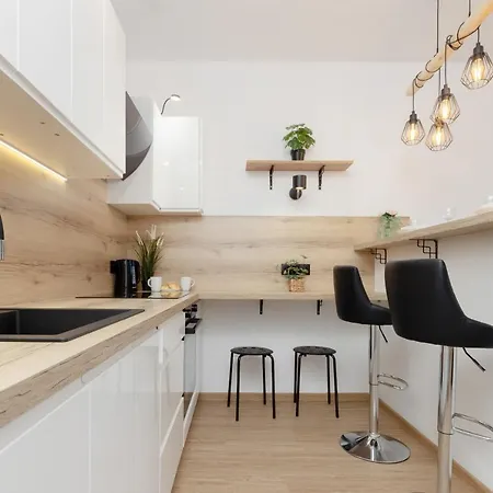 Roomy Apartment Oczapowskiego In Bielany By Noclegi Renters Warsaw Exterior photo