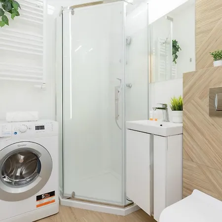 Roomy Apartment Oczapowskiego In Bielany By Noclegi Renters Warsaw Exterior photo