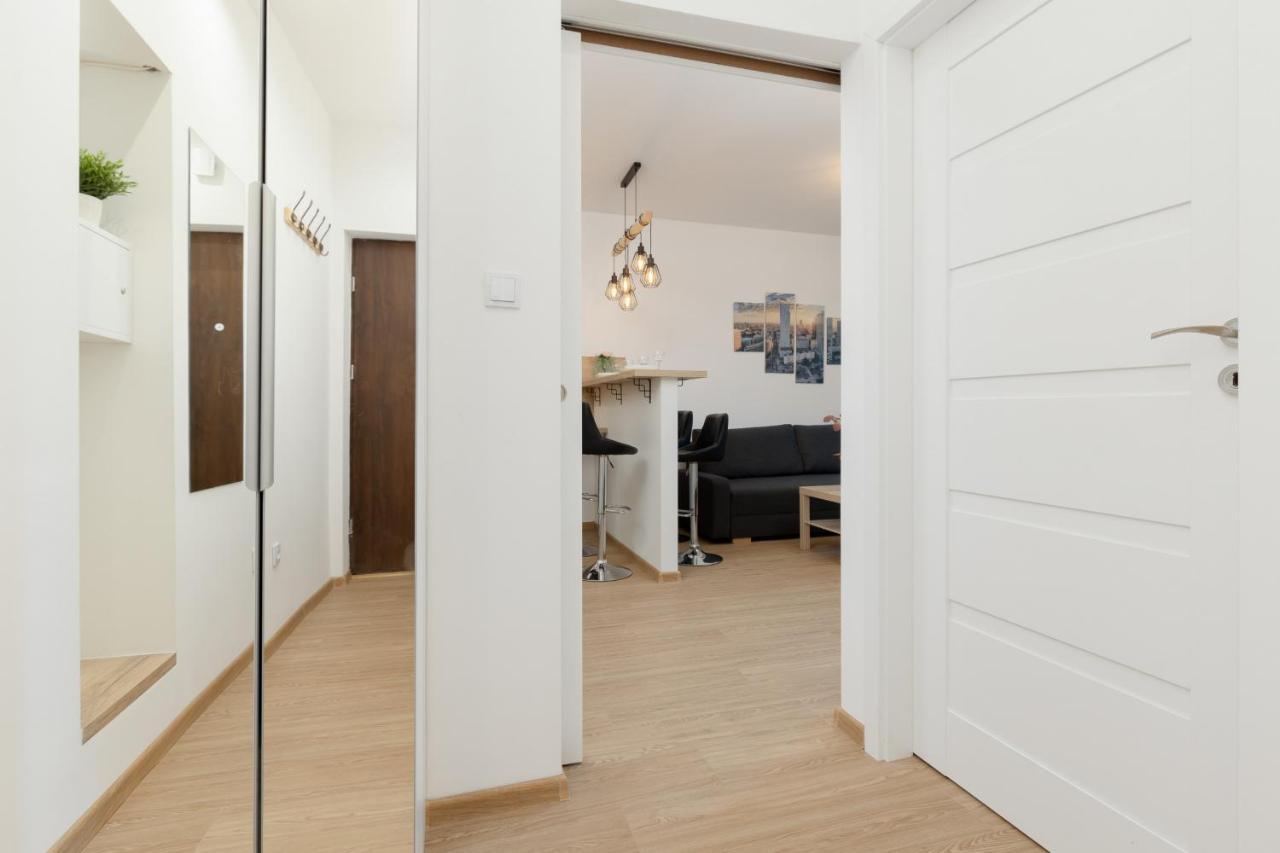 Roomy Oczapowskiego In Bielany By Renters